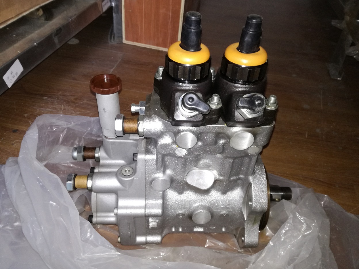  Komatsu injection pump 6251-71-1121, PC400-7 ,PC450-8 Injection pump
