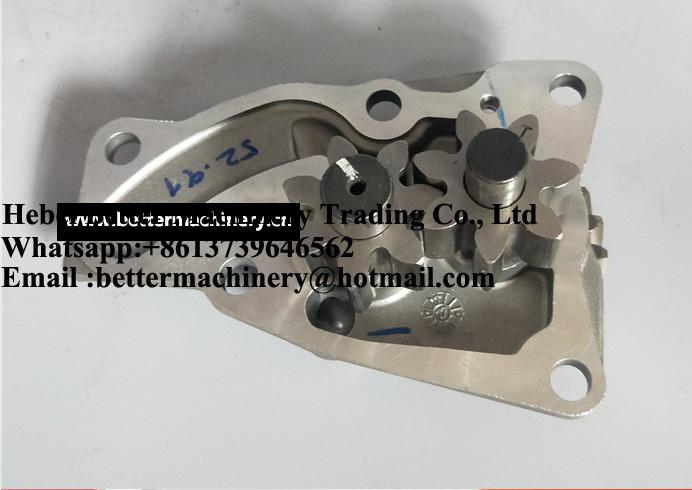 4D95 OIL PUMP